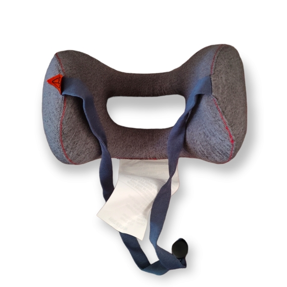 BULLBIRDCOMMUTER TRAVEL PILLOW + COVER BUNDLE - Picture 2 of 9